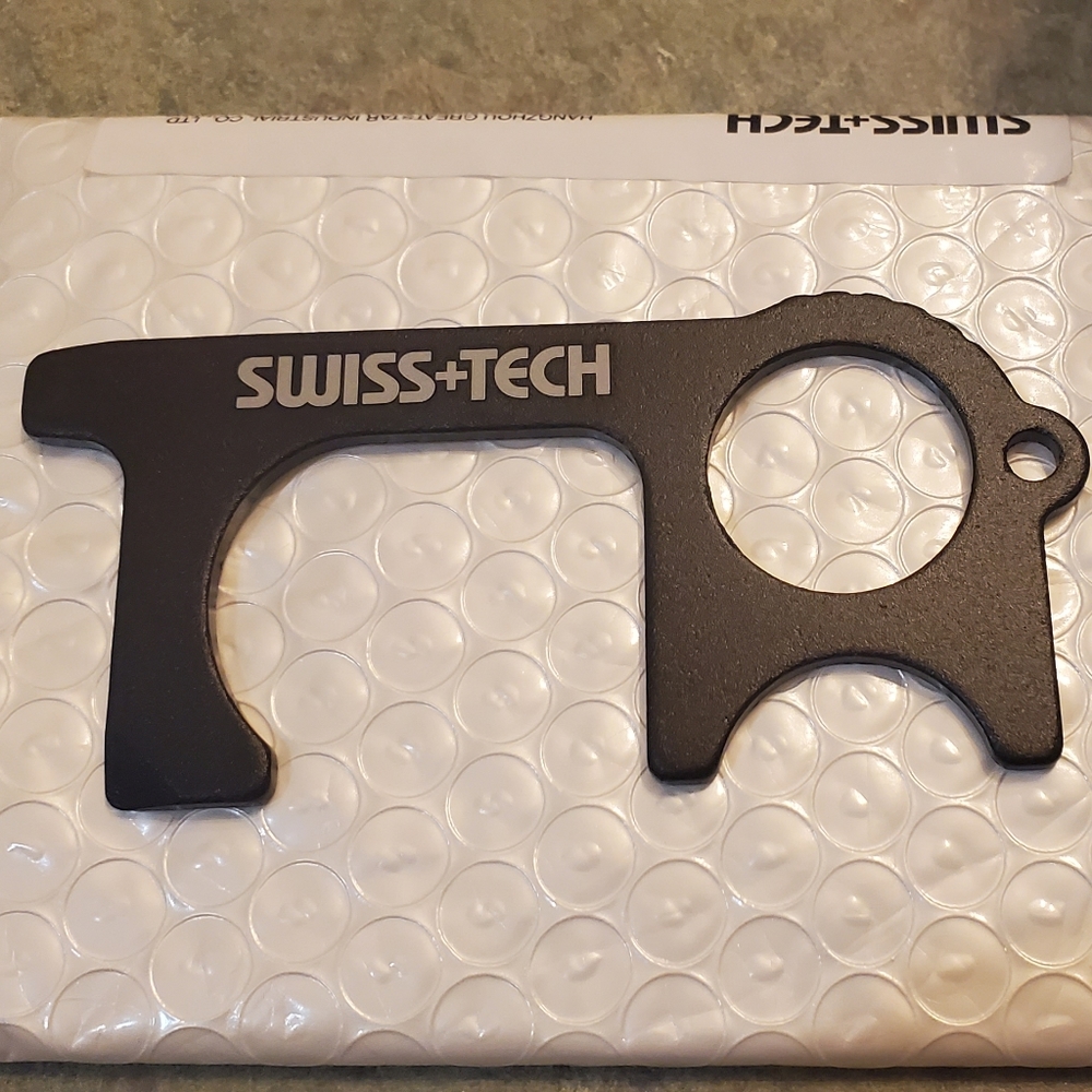 Swiss+Tech Black Multi-Tool